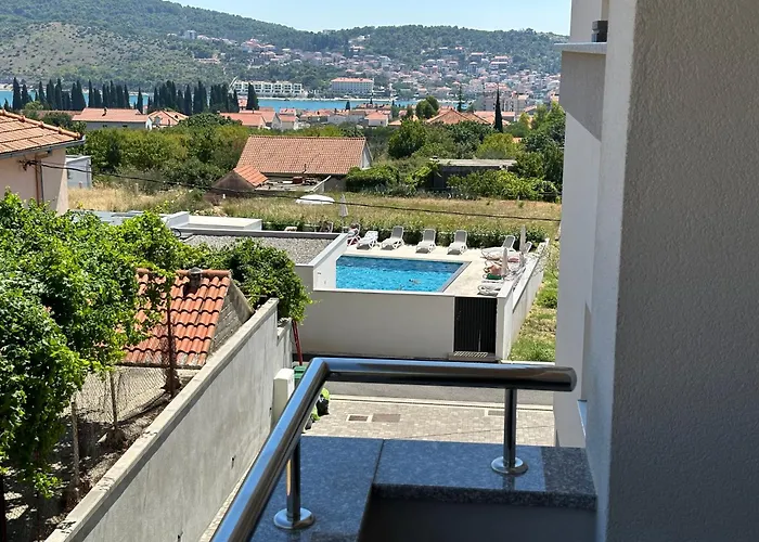 Apartments Top Hill